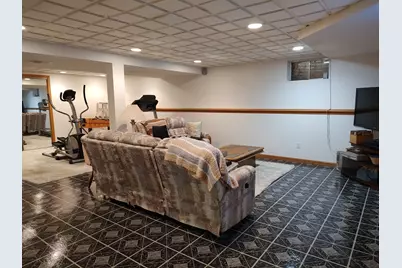 100 SW Thornhill Drive, Poplar Grove, IL 61065 - Photo 41