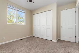 653 Serendipity Dr, Aurora, IL 60504 - Photo 17