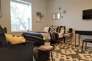 5240 N Winthrop Ave, Chicago, IL 60640 - Photo 5