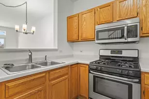 209 Huntington Ct, Oswego, IL 60543 - Photo 9