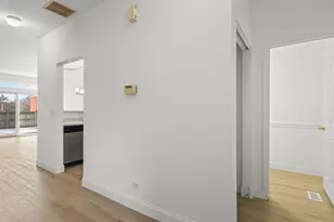 209 Huntington Ct, Oswego, IL 60543 - Photo 5