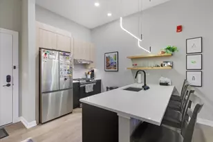 3217 N Clark St, Chicago, IL 60657 - Photo 3