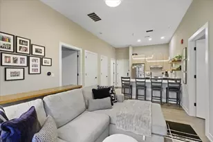 3217 N Clark St, Chicago, IL 60657 - Photo 5