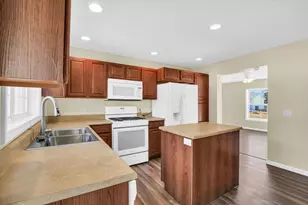 1404 Greenridge Dr, Urbana, IL 61802 - Photo 11