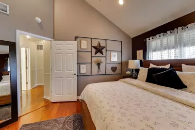 552 Lincoln Station Drive, Oswego, IL 60543 - Photo 15