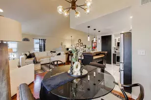 552 Lincoln Station Dr, Oswego, IL 60543 - Photo 11