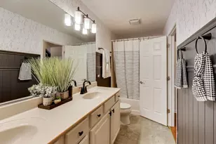 552 Lincoln Station Dr, Oswego, IL 60543 - Photo 13