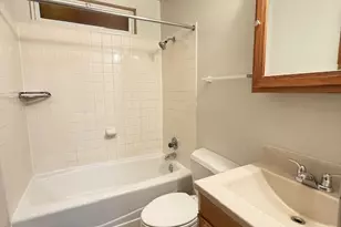 804 Hillside Dr, Streamwood, IL 60107 - Photo 7