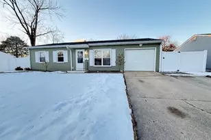 804 Hillside Dr, Streamwood, IL 60107 - Photo 1