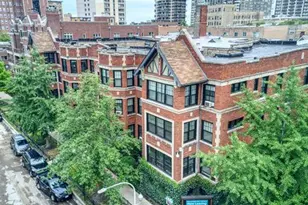 1062 W Glenlake Ave, Chicago, IL 60660 - Photo 1