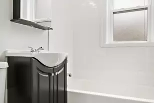 1100 W Glenlake Ave, Chicago, IL 60660 - Photo 9