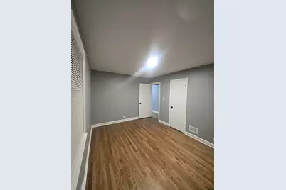 70 N Laverne Avenue, Hillside, IL 60162 - Photo 9