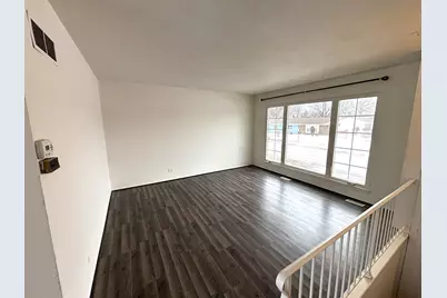 335 Shiloh Lane, Elgin, IL 60120 - Photo 3