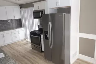 1414 Memorial Dr, Calumet City, IL 60409 - Photo 9