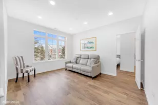 640 McHenry Rd, Wheeling, IL 60090 - Photo 7