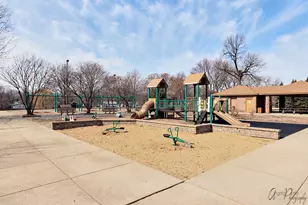 640 McHenry Rd, Wheeling, IL 60090 - Photo 33