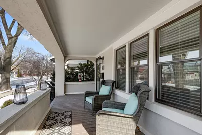 930 N Taylor Avenue, Oak Park, IL 60302 - Photo 3