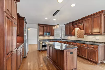 726 Barberry Trail, Fox River Grove, IL 60021 - Photo 11