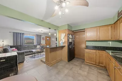 7800 New Castle Avenue, Burbank, IL 60459 - Photo 9