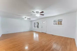 1348 Hartford St, Glendale Heights, IL 60139 - Photo 3