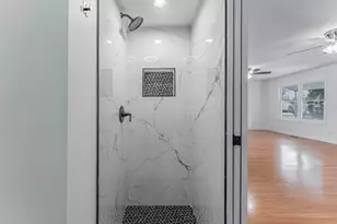 1348 Hartford St, Glendale Heights, IL 60139 - Photo 9