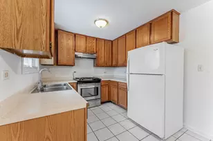 1348 Hartford St, Glendale Heights, IL 60139 - Photo 13