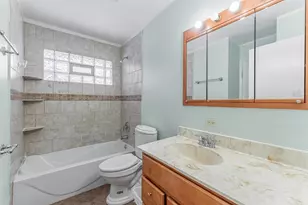 1348 Hartford St, Glendale Heights, IL 60139 - Photo 11