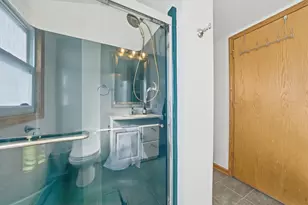 8215 Austin Ave, Burbank, IL 60459 - Photo 33