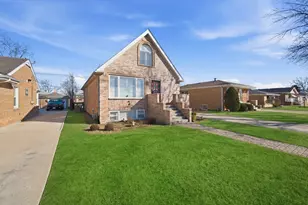 8215 Austin Ave, Burbank, IL 60459 - Photo 1