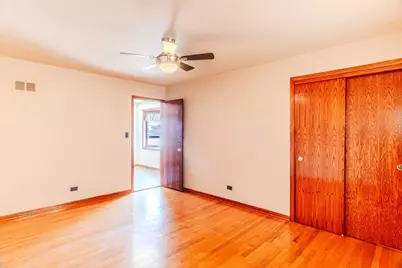 8301 Normandy Avenue, Burbank, IL 60459 - Photo 7