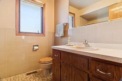 8301 Normandy Avenue, Burbank, IL 60459 - Photo 9