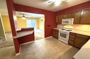 1320 E Arnold St, Sandwich, IL 60548 - Photo 7