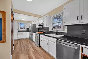 812 Kelly Ave, Joliet, IL 60435 - Photo 9