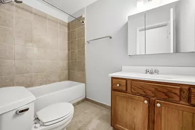 2451 W Howard Street #107, Chicago, IL 60645 - Photo 7