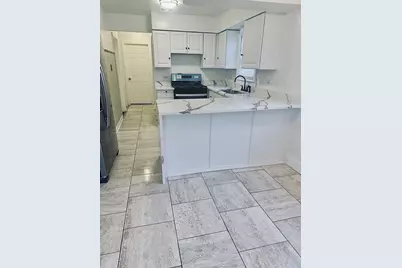 7246 S Wood Street, Chicago, IL 60636 - Photo 5