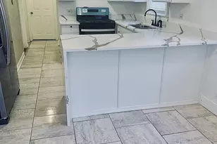 7246 S Wood St, Chicago, IL 60636 - Photo 5