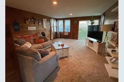 926 N 12th Street, Dekalb, IL 60115 - Photo 7