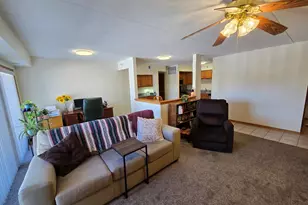 1041 Ashley Ct, Lockport, IL 60441 - Photo 3