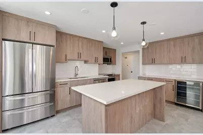 227 E Walton Place #8E, Chicago, IL 60611 - Photo 5