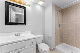 2451 W Howard St, Chicago, IL 60645 - Photo 9