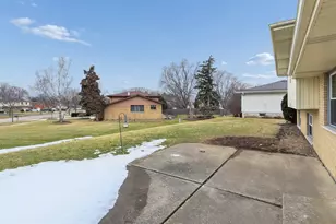 7314 Summit Rd, Darien, IL 60561 - Photo 23