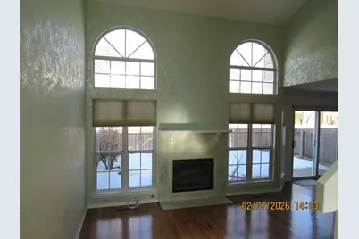 718 Sturnbridge Lane #0, Schaumburg, IL 60173 - Photo 5