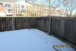 718 Sturnbridge Ln, Schaumburg, IL 60173 - Photo 9