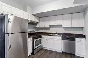 2451 W Howard St, Chicago, IL 60645 - Photo 5