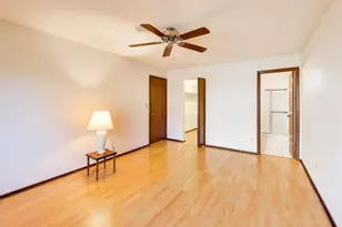 647 Cumberland Trail, Roselle, IL 60172 - Photo 13