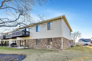 647 Cumberland Trail, Roselle, IL 60172 - Photo 23