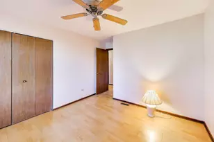 647 Cumberland Trail, Roselle, IL 60172 - Photo 19