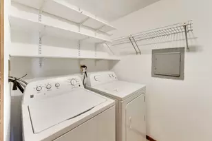 647 Cumberland Trail, Roselle, IL 60172 - Photo 21