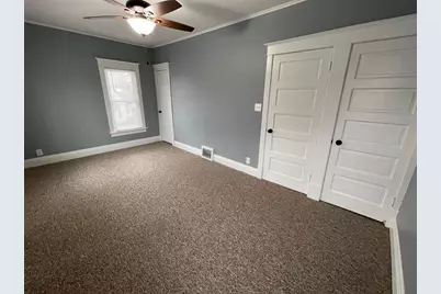 419 1/2 N 6th Street #UPPER, Dekalb, IL 60115 - Photo 17