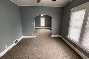 419 1/2 N 6th St, Dekalb, IL 60115 - Photo 13